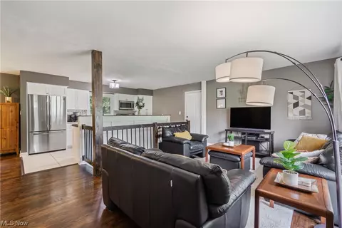 1484 Centerview Dr, Copley, OH 44321 photo 2