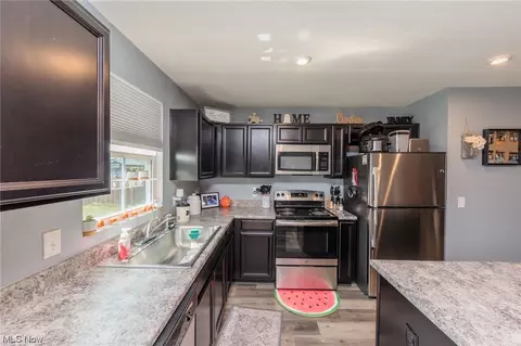 2690 Ivy Trl, Ravenna, OH 44266 photo 9