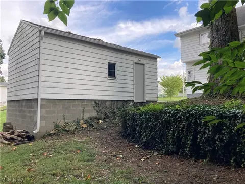 183 E Wilbeth Rd, Akron, OH 44301 photo 5