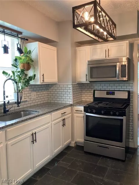 183 E Wilbeth Rd, Akron, OH 44301 photo 13