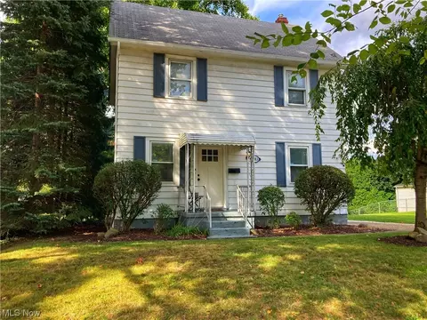 183 E Wilbeth Rd, Akron, OH 44301 photo 1