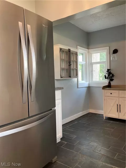 183 E Wilbeth Rd, Akron, OH 44301 photo 12