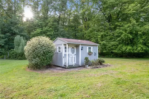 2715 Douglas Rd, Ashtabula, OH 44004 photo 8