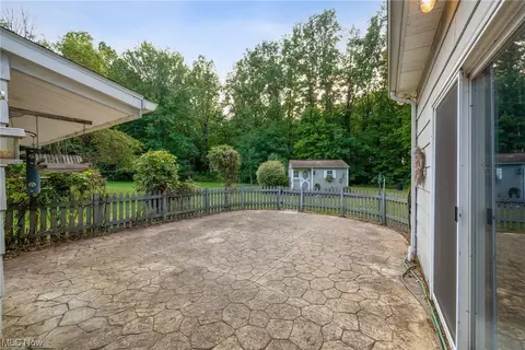 2715 Douglas Rd, Ashtabula, OH 44004 photo 4