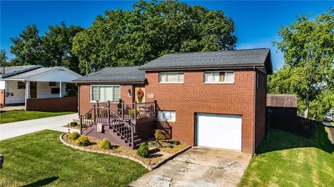 1101 Merrick St, Parkersburg, WV 26101