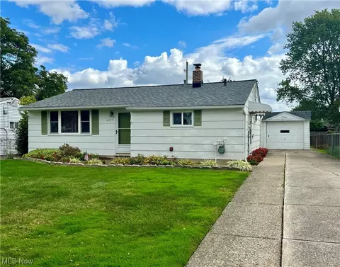 6497 Sandfield Dr, Brook Park, OH 44142