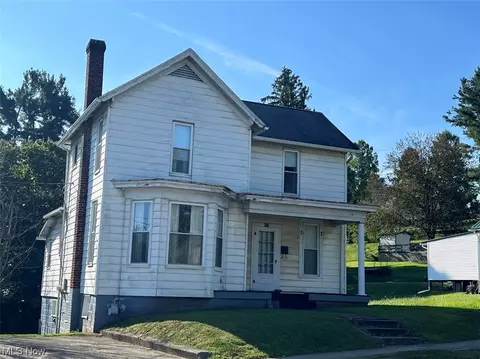 733 Bond Ave, Barnesville, OH 43713 photo 5