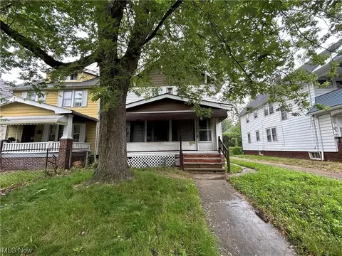 877 E 128th St, Cleveland, OH 44108