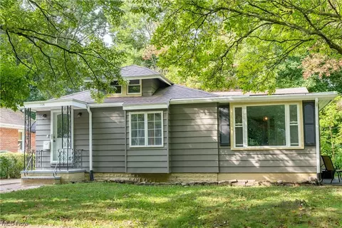 584 Elko Ave, Akron, OH 44305