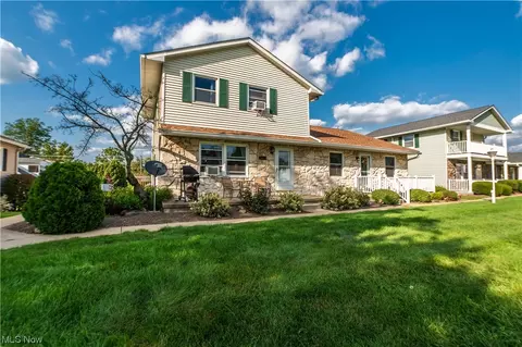 1029 Somerset Dr #A, Salem, OH 44460