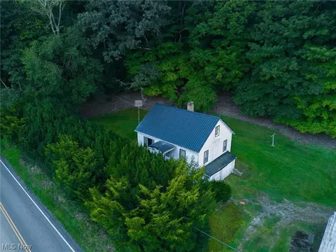 4147 County Road 58, Millersburg, OH 44654
