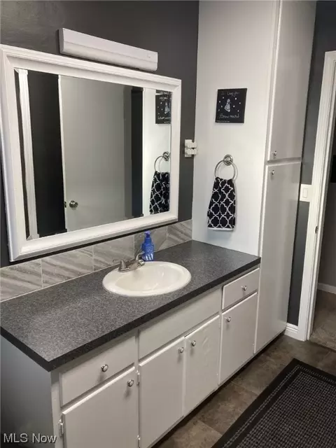 223 Samuel Ave, Elyria, OH 44035 photo 18