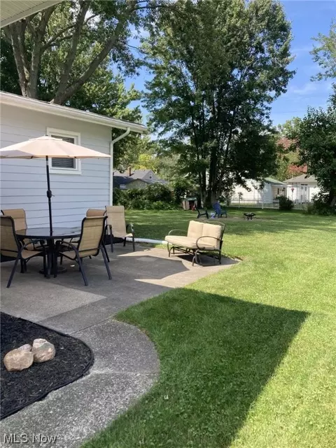 223 Samuel Ave, Elyria, OH 44035 photo 5