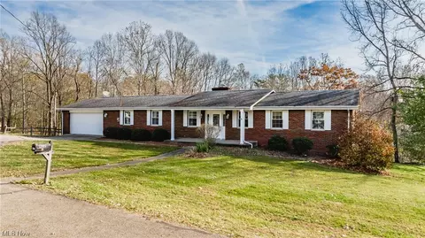 432 Strecker Ln, Marietta, OH 45750