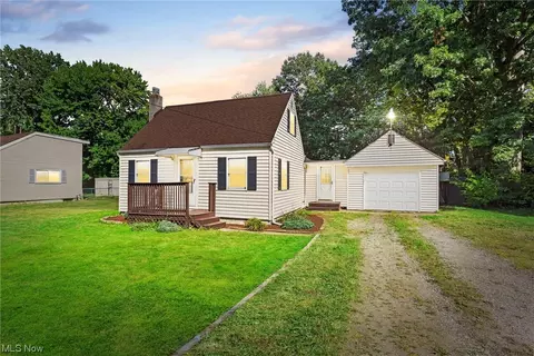 962 Oakwood Blvd, Painesville, OH 44077