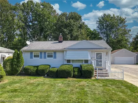 5561 Porter Rd, North Olmsted, OH 44070