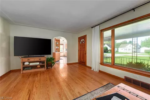 1203 Root Rd, Lorain, OH 44052 photo 7