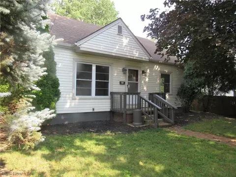 2212 Goodyear Blvd, Akron, OH 44305