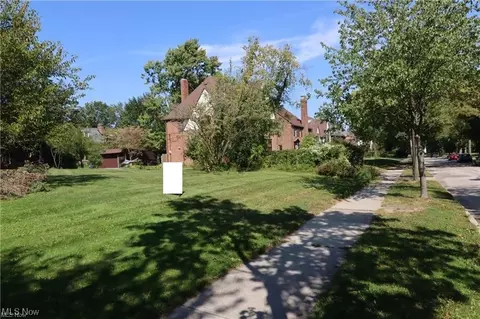3606 Lytle Rd, Shaker Heights, OH 44122