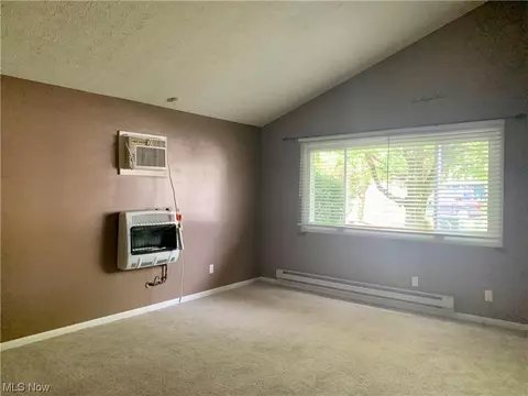 106 Potomac Dr, Elyria, OH 44035 photo 6