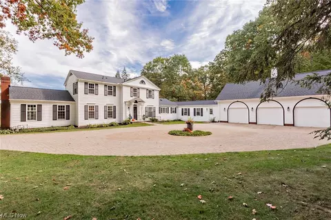 7200 Mayfield Rd, Gates Mills, OH 44040