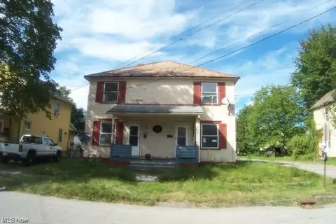 314 E Clark St #316, East Palestine, OH 44413