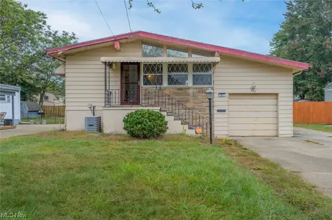 923 Winston St, Akron, OH 44314
