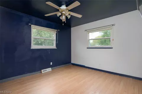 923 Winston St, Akron, OH 44314 photo 12