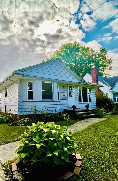 4703 Fleharty Rd, North Olmsted, OH 44070