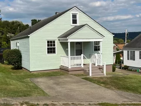 563 W 43rd St, Shadyside, OH 43947
