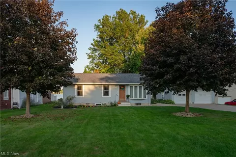1363 Beach Drive Ext, Akron, OH 44312