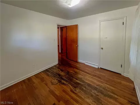 977 Compton Ln, Youngstown, OH 44502 photo 8