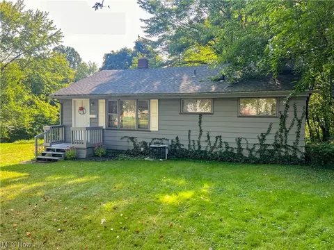 977 Compton Ln, Youngstown, OH 44502 photo 25