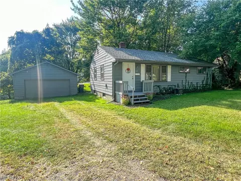 977 Compton Ln, Youngstown, OH 44502 photo 24
