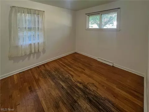 977 Compton Ln, Youngstown, OH 44502 photo 7