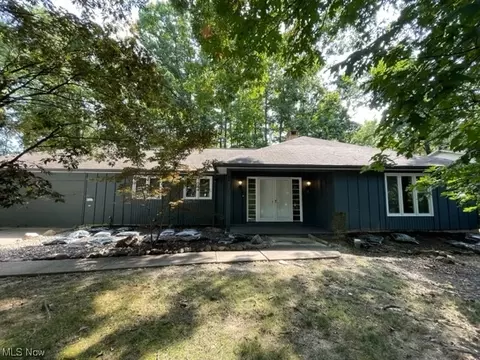 19957 Albion Rd, Strongsville, OH 44149