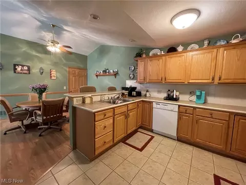 2255 Wright State Dr SE, Massillon, OH 44646 photo 4