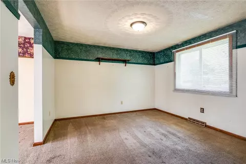 1365 Glennview St NE, Canton, OH 44721 photo 10