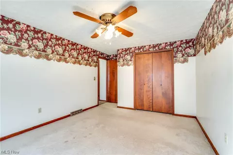 1365 Glennview St NE, Canton, OH 44721 photo 11