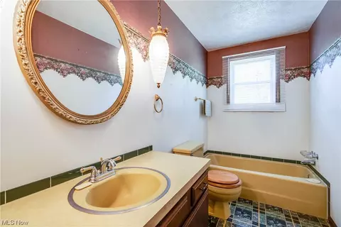 1365 Glennview St NE, Canton, OH 44721 photo 14