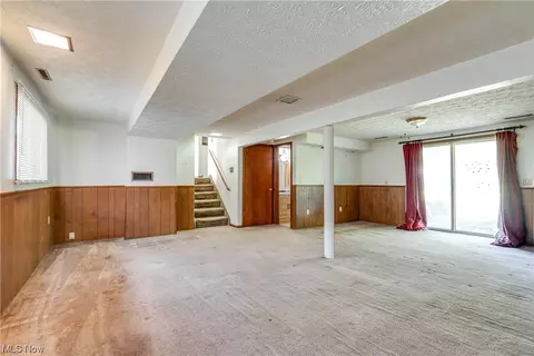 1365 Glennview St NE, Canton, OH 44721 photo 16