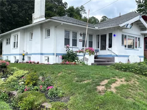 408 East St, Minerva, OH 44657