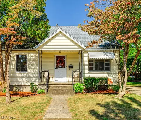 309 E Boxwood Ave, Akron, OH 44301