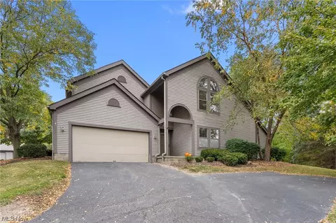 4062 Saint Andrews Ct #4, Canfield, OH 44406