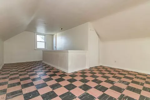 955 E 224th St, Euclid, OH 44123 photo 18