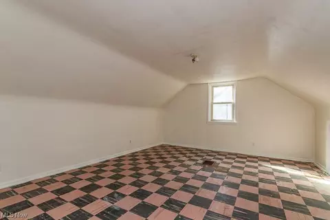 955 E 224th St, Euclid, OH 44123 photo 15