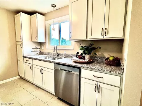 3923 Jaeger Rd, Lorain, OH 44053 photo 7