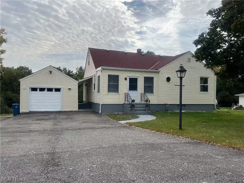 3923 Jaeger Rd, Lorain, OH 44053 photo 3