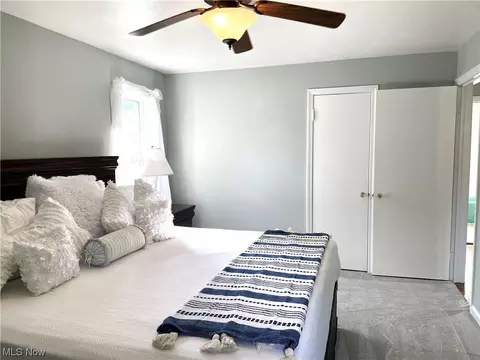 7849 State Rd, Parma, OH 44134 photo 9