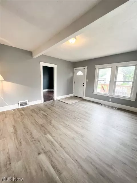 141 Spruce St, Elyria, OH 44035 photo 4